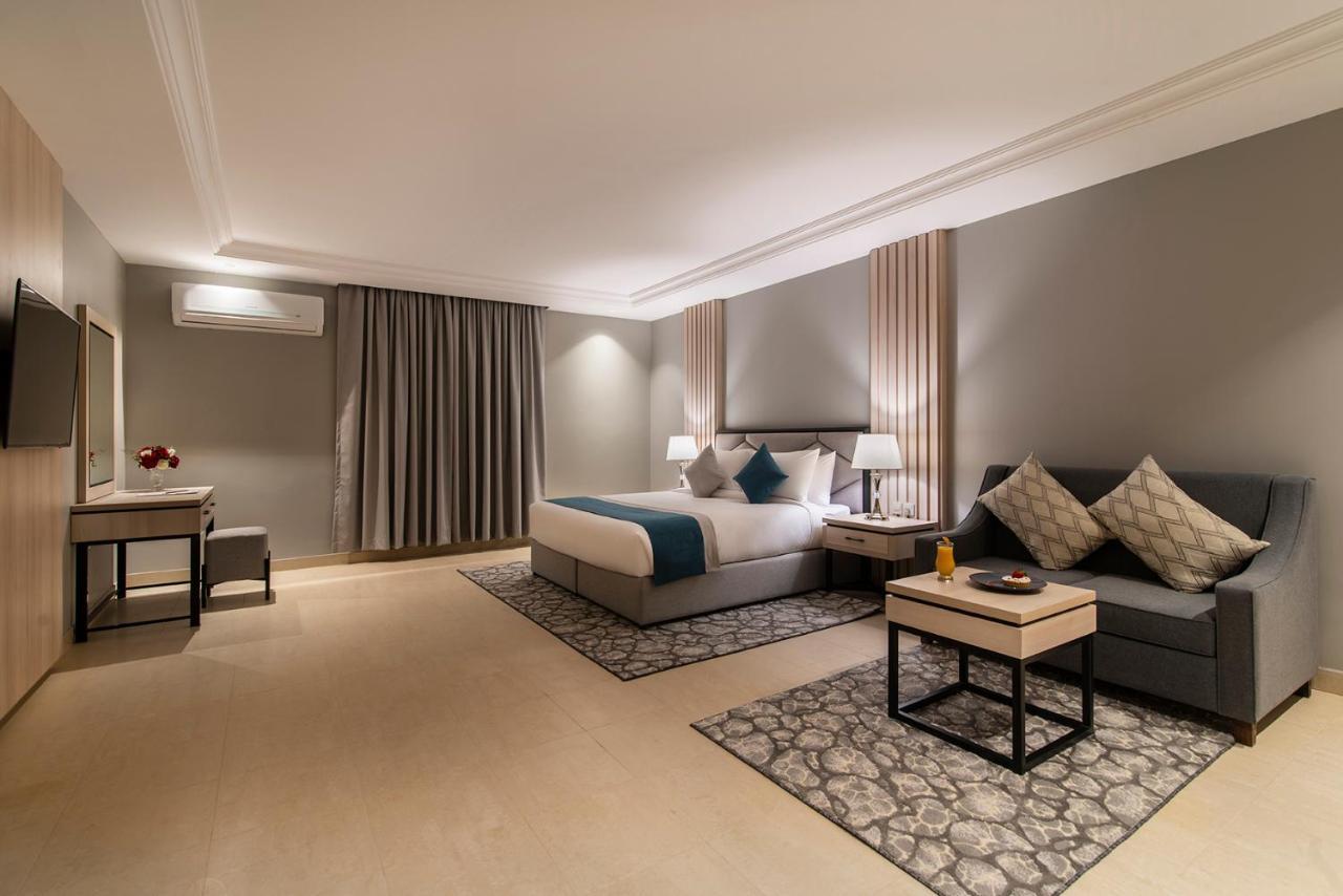 Enala Hotel Apartments- Tabuk Exteriér fotografie